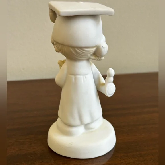 🌞 4/$20 Sale🌞Precious Moments 🎓 Girl Figurine (1980) - Picture 3 of 7